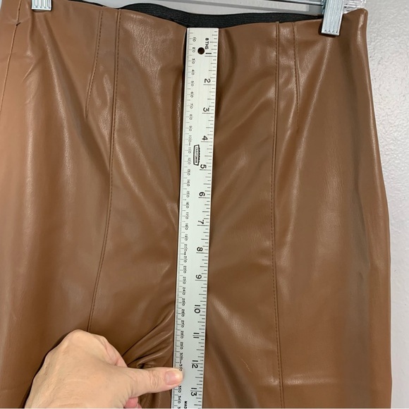Zara NWOT soft supple vegan leather camel legging pants with side zipper. Size M - Picture 10 of 14